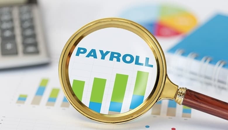 Automated payroll processing dashboard